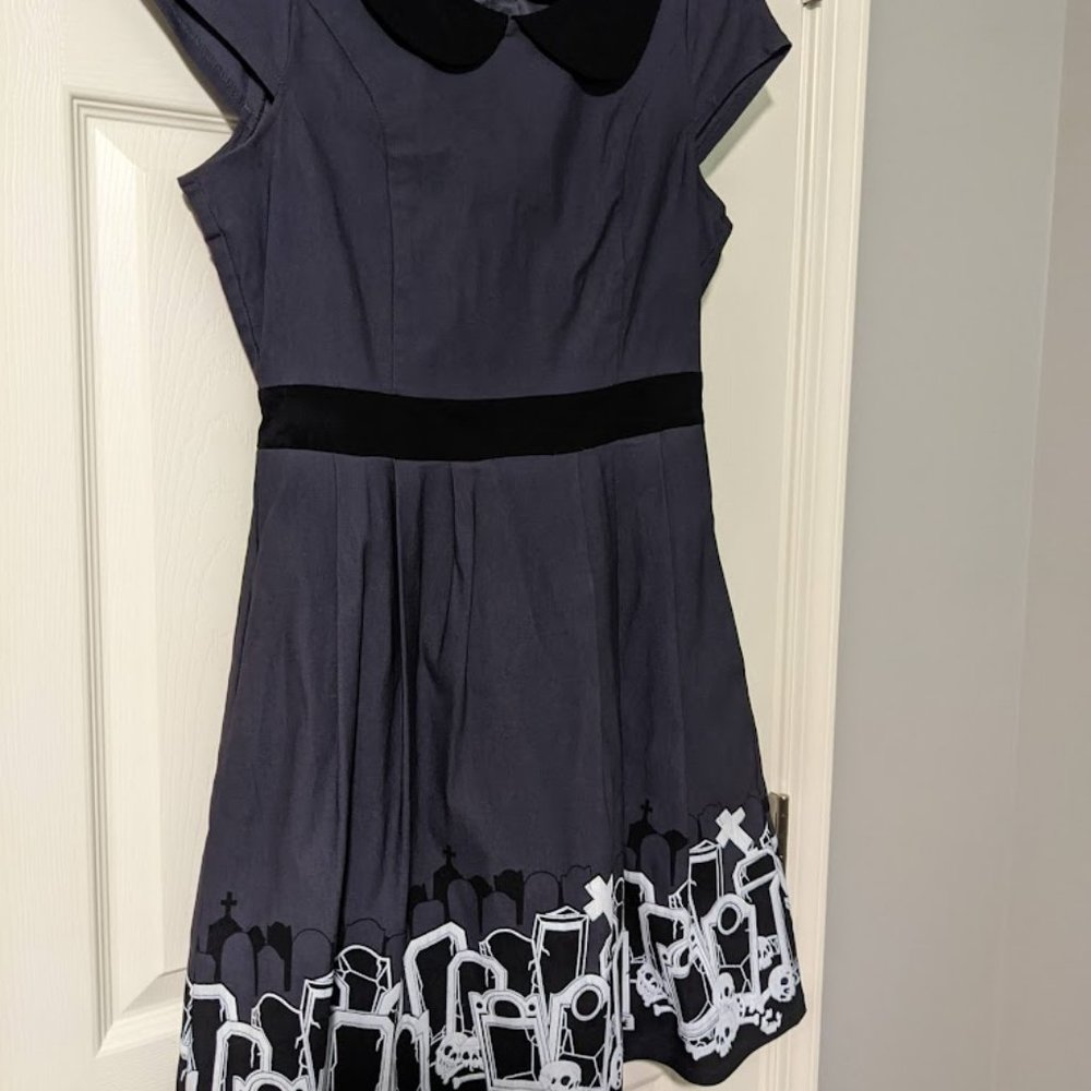 Sourpuss Grave Digger Lizzie Dress Graveyard  SIZE LARGE